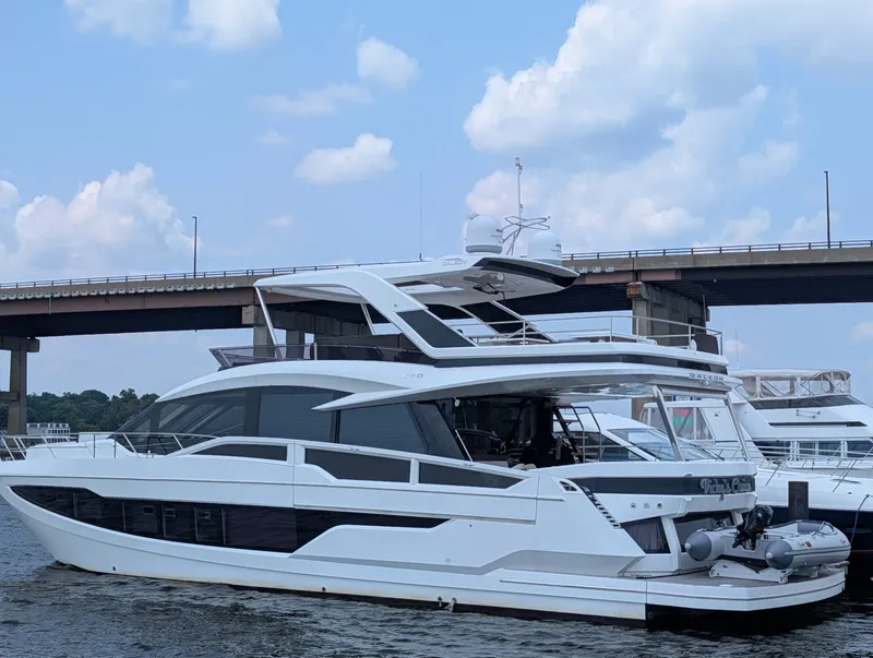 Slide: The Image of Galeon 640 FLY 2018 - 7392690