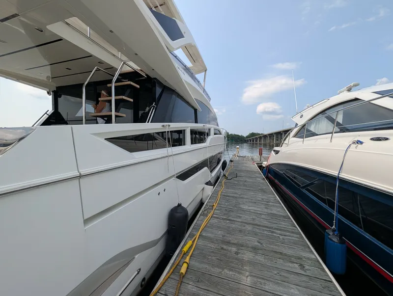Slide: The Image of Galeon 640 FLY 2018 - 7392713