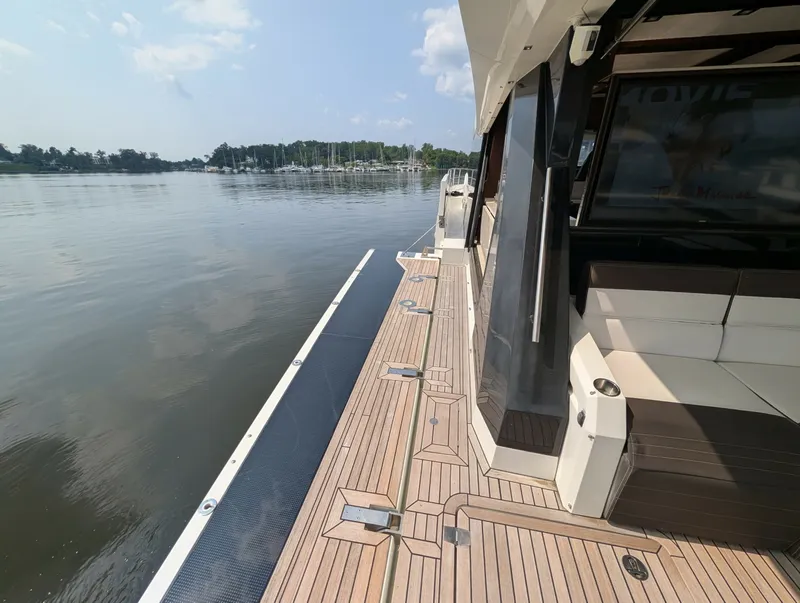 Slide: The Image of Galeon 640 FLY 2018 - 7392716