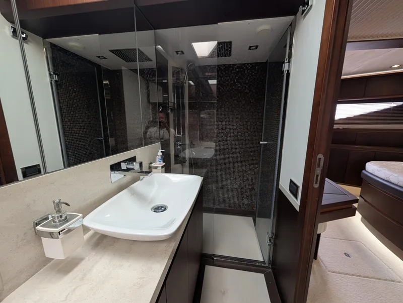 Slide: The Image of Galeon 640 FLY 2018 - 7392740