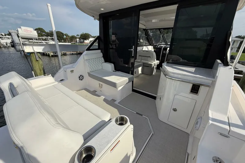 Slide: The Image of Regal 36 XO 2025 - 7397320