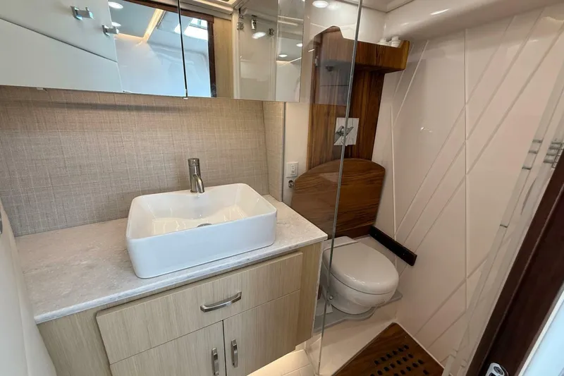 Slide: The Image of Regal 36 XO 2025 - 7397316