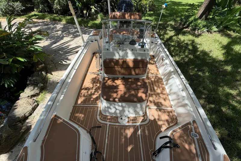 Slide: The Image of Scout 240 Bay Scout 2002 - 7770937
