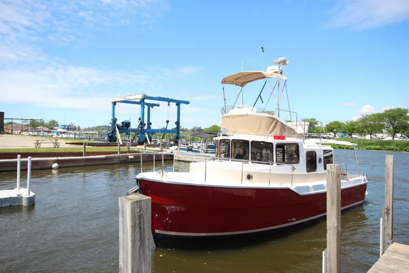 Slide: The Image of Ranger Tug R-31 Command Bridge Luxury Edition 2026 - 7398415