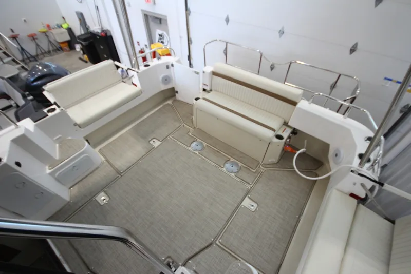 Slide: The Image of Ranger Tug R-31 Command Bridge Luxury Edition 2026 - 7398425