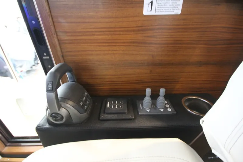 Slide: The Image of Ranger Tug R-31 Command Bridge Luxury Edition 2026 - 7398460