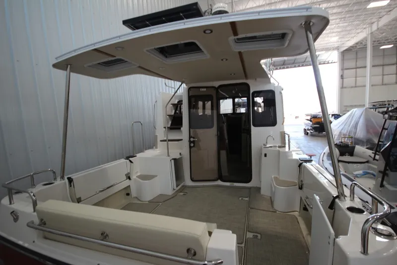 Slide: The Image of Ranger Tug R-31 Command Bridge Luxury Edition 2026 - 7398420