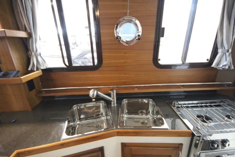 Slide: The Image of Ranger Tug R-31 Command Bridge Luxury Edition 2026 - 7398456