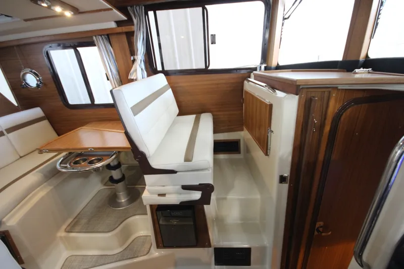 Slide: The Image of Ranger Tug R-31 Command Bridge Luxury Edition 2026 - 7398457