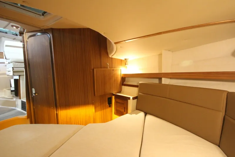Slide: The Image of Ranger Tug R-31 Command Bridge Luxury Edition 2026 - 7398466