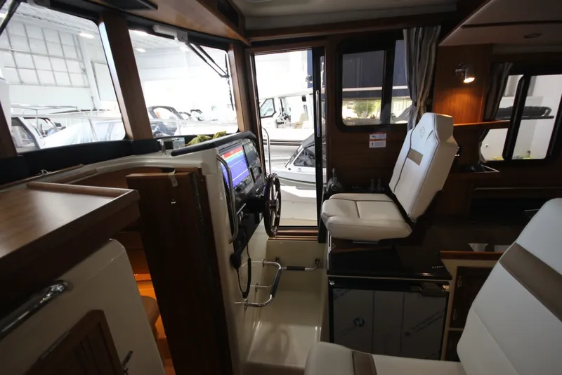 Slide: The Image of Ranger Tug R-31 Command Bridge Luxury Edition 2026 - 7398458