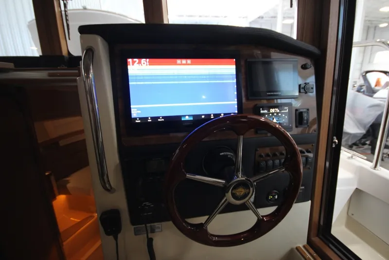Slide: The Image of Ranger Tug R-31 Command Bridge Luxury Edition 2026 - 7398459