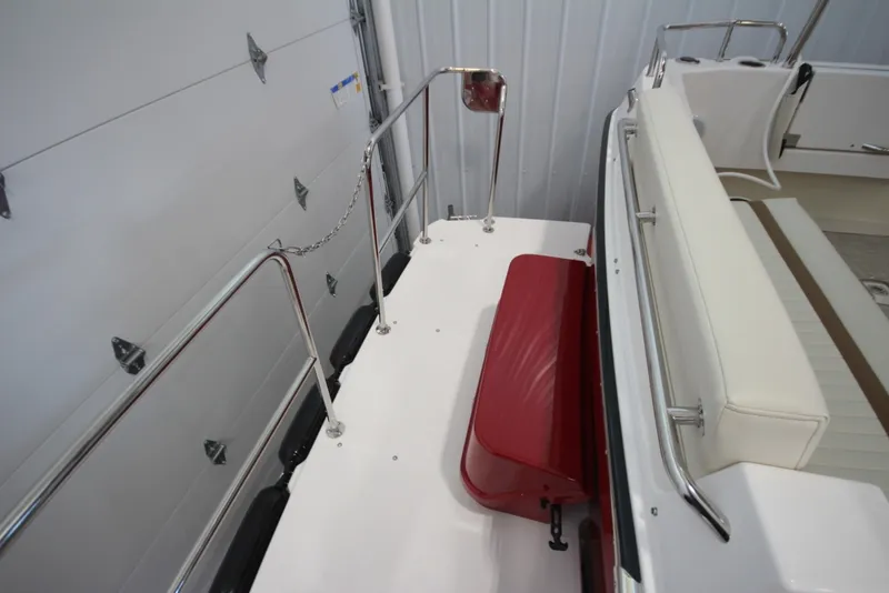 Slide: The Image of Ranger Tug R-31 Command Bridge Luxury Edition 2026 - 7398418