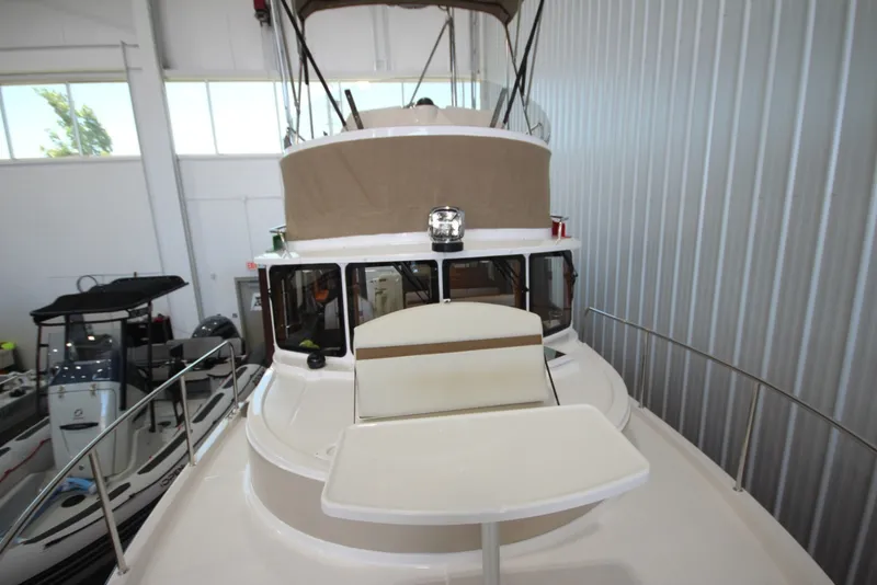 Slide: The Image of Ranger Tug R-31 Command Bridge Luxury Edition 2026 - 7398477