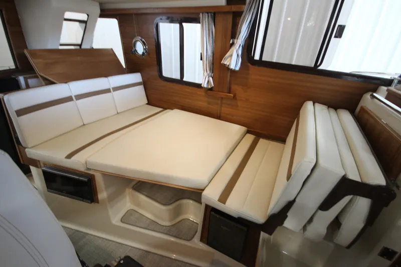 Slide: The Image of Ranger Tug R-31 Command Bridge Luxury Edition 2026 - 7398453