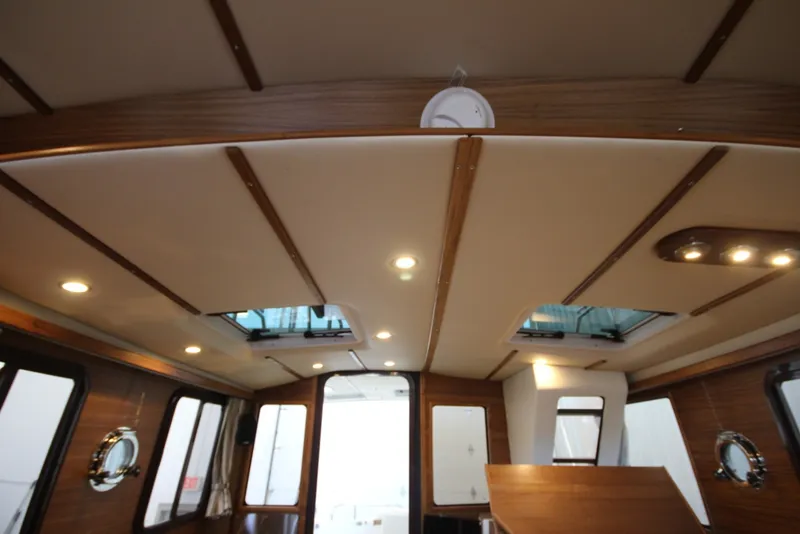 Slide: The Image of Ranger Tug R-31 Command Bridge Luxury Edition 2026 - 7398474