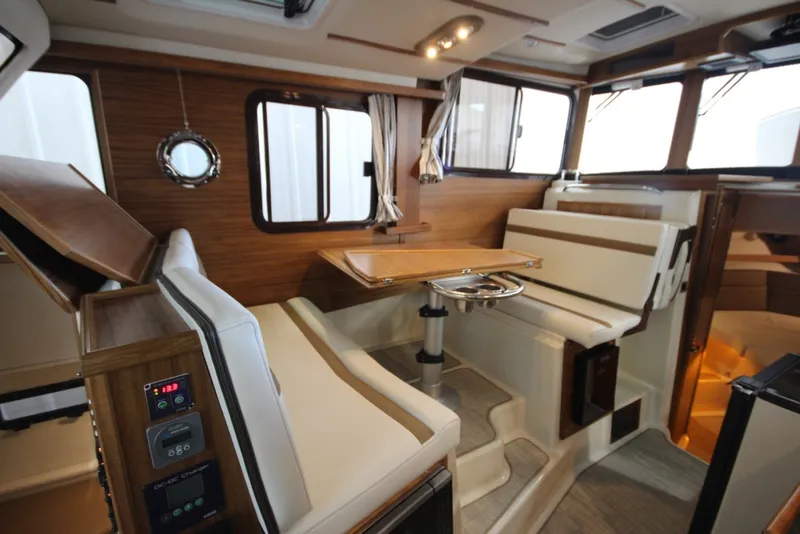 Slide: The Image of Ranger Tug R-31 Command Bridge Luxury Edition 2026 - 7398450
