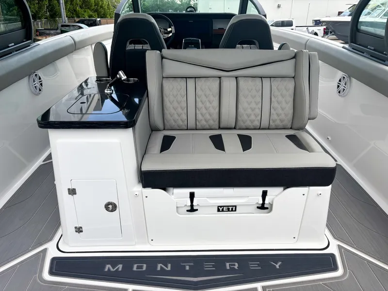 Slide: The Image of Monterey Elite 30 OB 2027 - 7468132