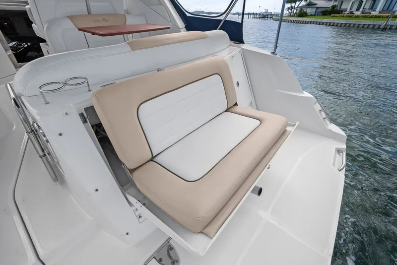 Slide: The Image of Folding Stern Seat - 7399599