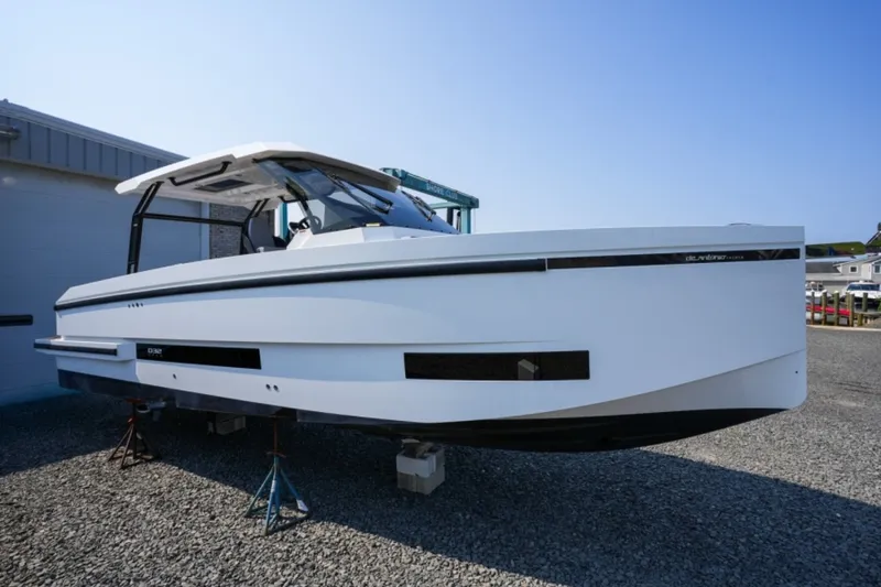 The Image of De Antonio Yachts D32 2027 - 7400176