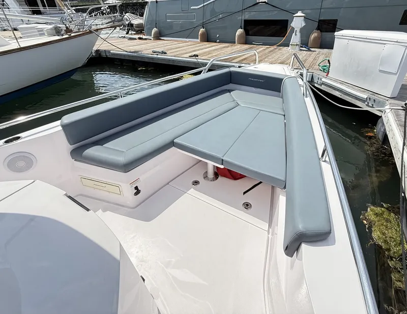 Slide: The Image of Axopar 28 Cabin 2022 - 7400420