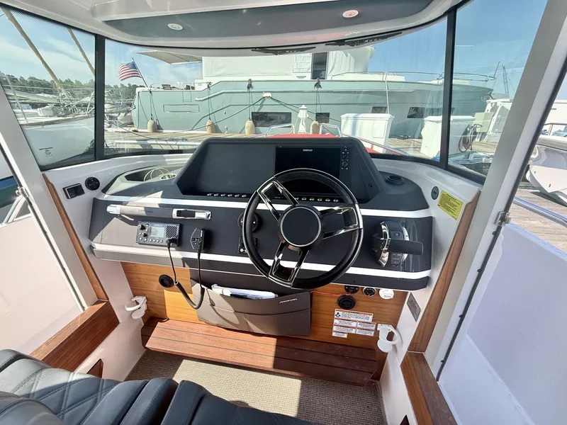 Slide: The Image of Axopar 28 Cabin 2022 - 7400432
