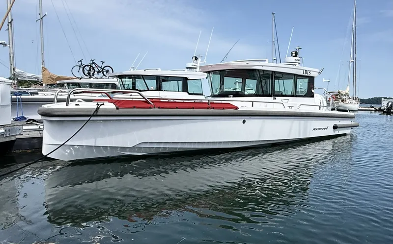 Slide: The Image of Axopar 28 Cabin 2022 - 7400429