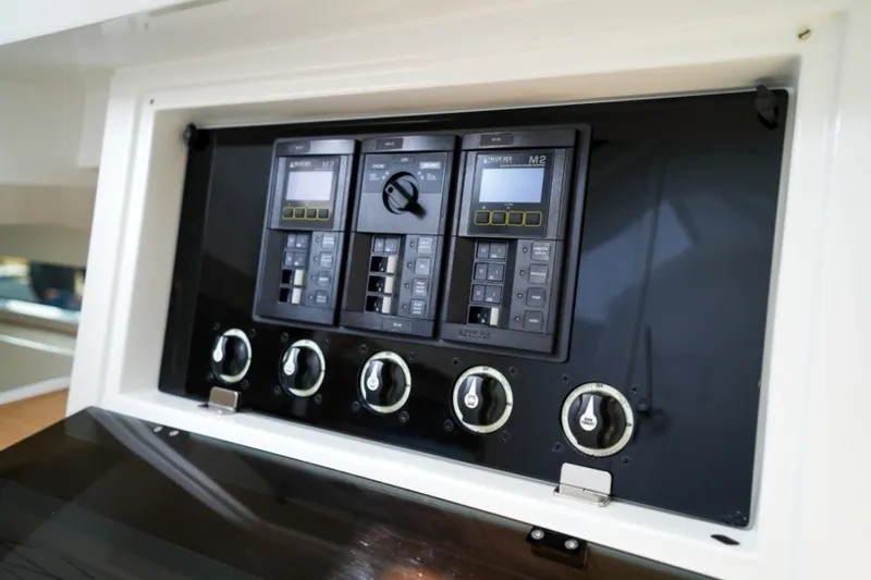 Slide: The Image of De Antonio Yachts D32 2027 - 7400284