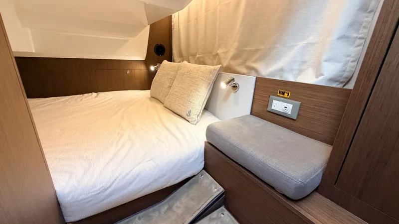 Slide: The Image of Beneteau Antares 9 2027 - 7404882
