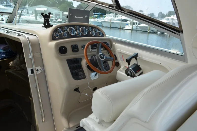 Slide: The Image of Sea Ray Sundancer 1998 - 7401250