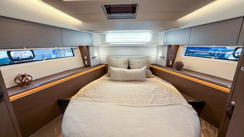 Slide: The Image of Beneteau Antares 12 Fly 2027 - 7843249