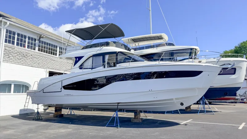 The Image of Beneteau Antares 12 Fly 2027 - 7843255
