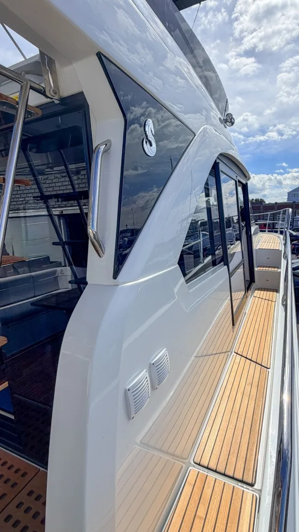 Slide: The Image of Beneteau Antares 12 Fly 2027 - 7843243