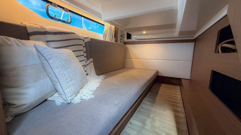 Slide: The Image of Beneteau Antares 12 Fly 2027 - 7843246