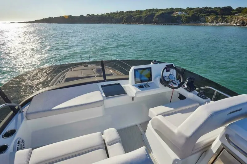 Slide: The Image of Beneteau Antares 12 Fly 2027 - 7404907