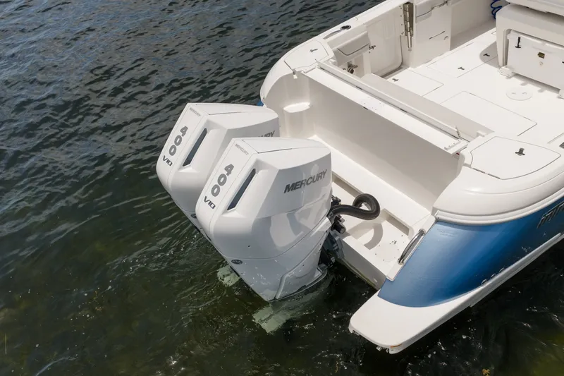 Slide: The Image of Intrepid 345 Nomad FE 2023 - 7405001