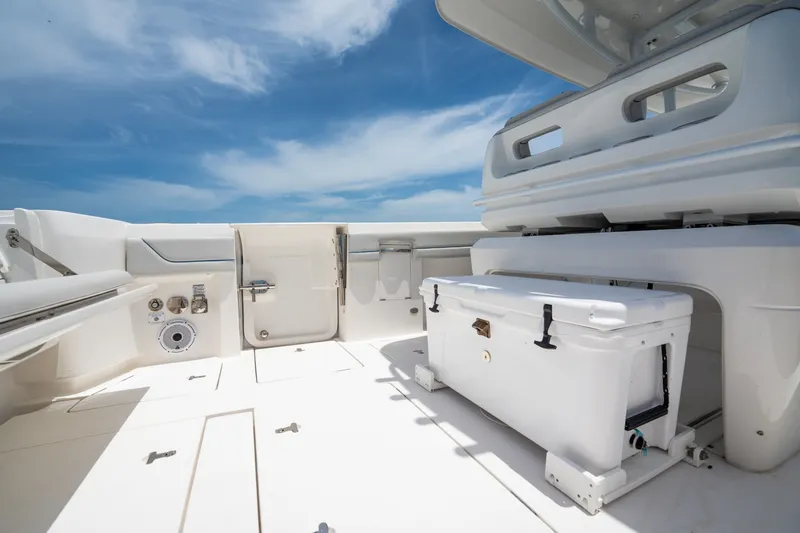 Slide: The Image of Intrepid 345 Nomad FE 2023 - 7405025