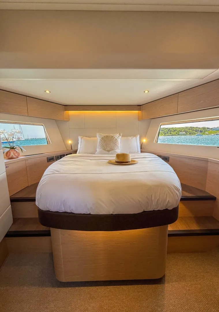 Slide: The Image of Beneteau Swift Trawler 54 2026 - 7405046