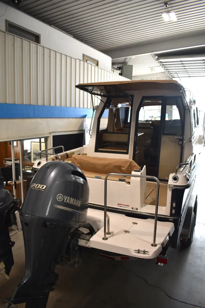 Slide: The Image of Ranger Tug R23 2019 - 7405784
