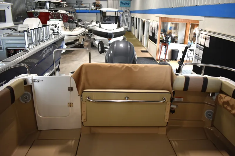 Slide: The Image of Ranger Tug R23 2019 - 7405786