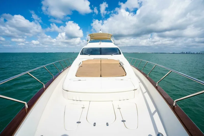 Slide: The Image of Azimut 80 Carat 2004 - 7405419