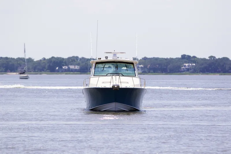 Slide: The Image of Grady-White 370 Express 2020 - 7405884