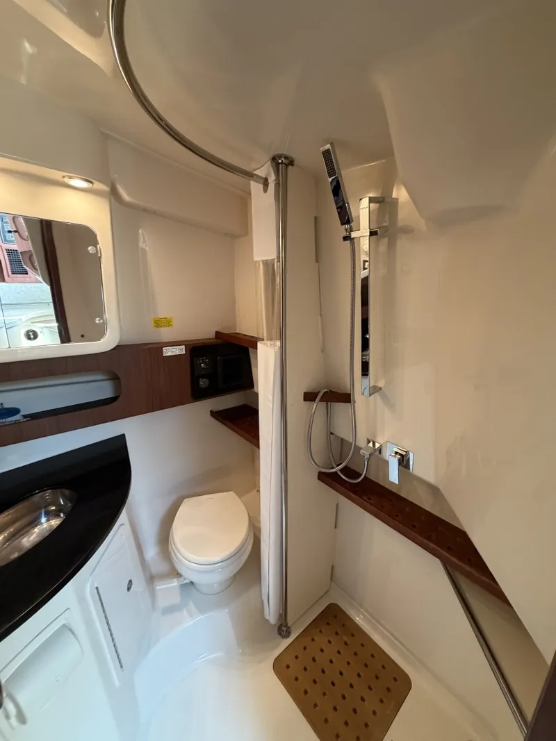 Slide: The Image of Grady-White 370 Express 2020 - 7405950