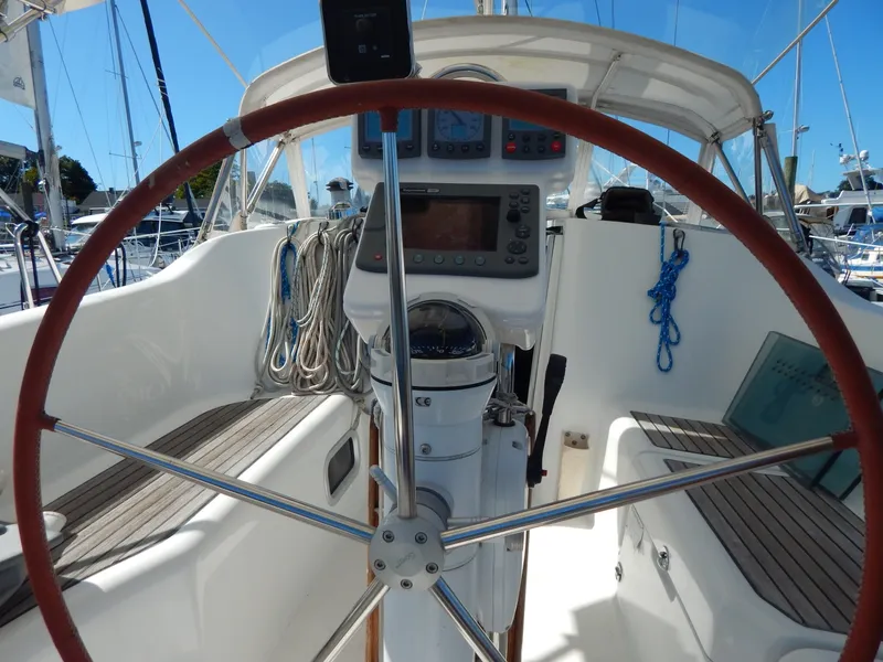 Slide: The Image of Beneteau 373 2005 - 7722980