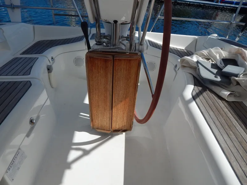 Slide: The Image of Beneteau 373 2005 - 7722981