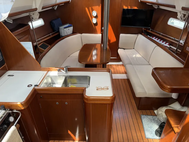 Slide: The Image of Beneteau 373 2005 - 7719987