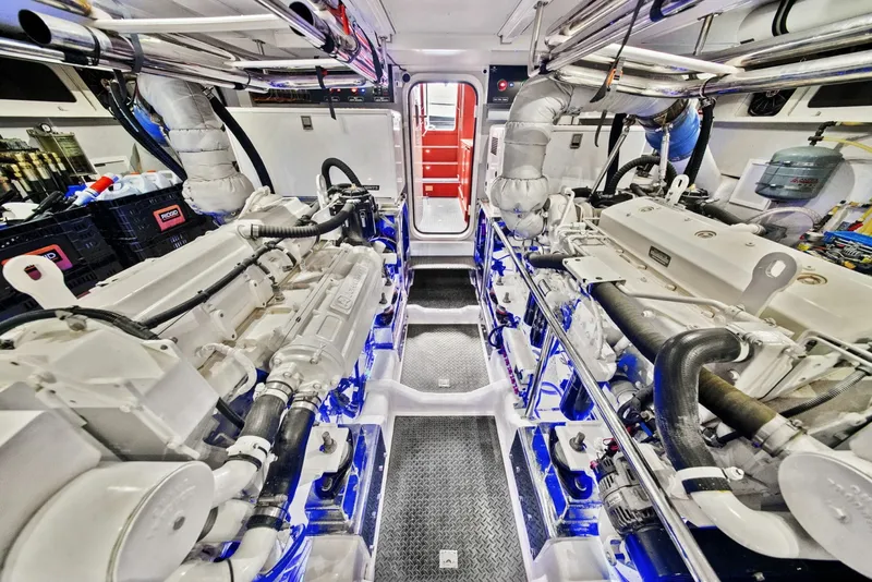 Slide: The Image of Hampton Endurance 658 2015 - 7406388