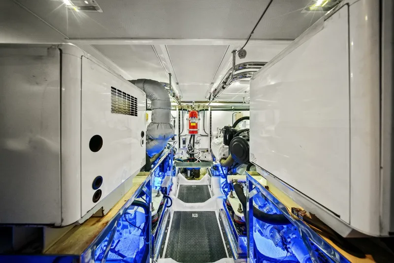 Slide: The Image of Hampton Endurance 658 2015 - 7406382
