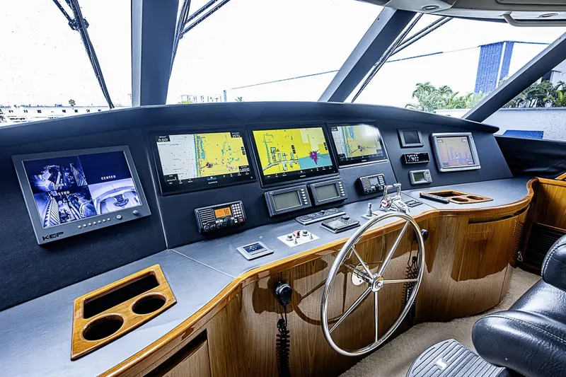 Slide: The Image of Viking 76 Enclosed Bridge 2011 - 7406441