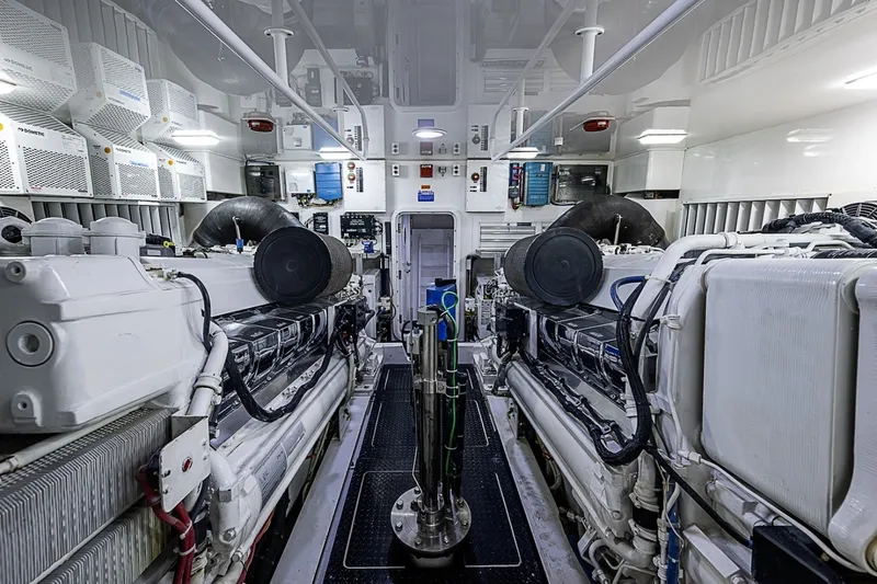 Slide: The Image of Viking 76 Enclosed Bridge 2011 - 7656973